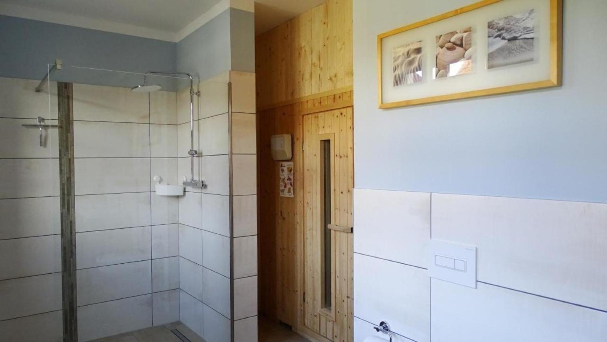 Ferienwohnung Wuennowblick Mit Sauna Robel Bagian luar foto